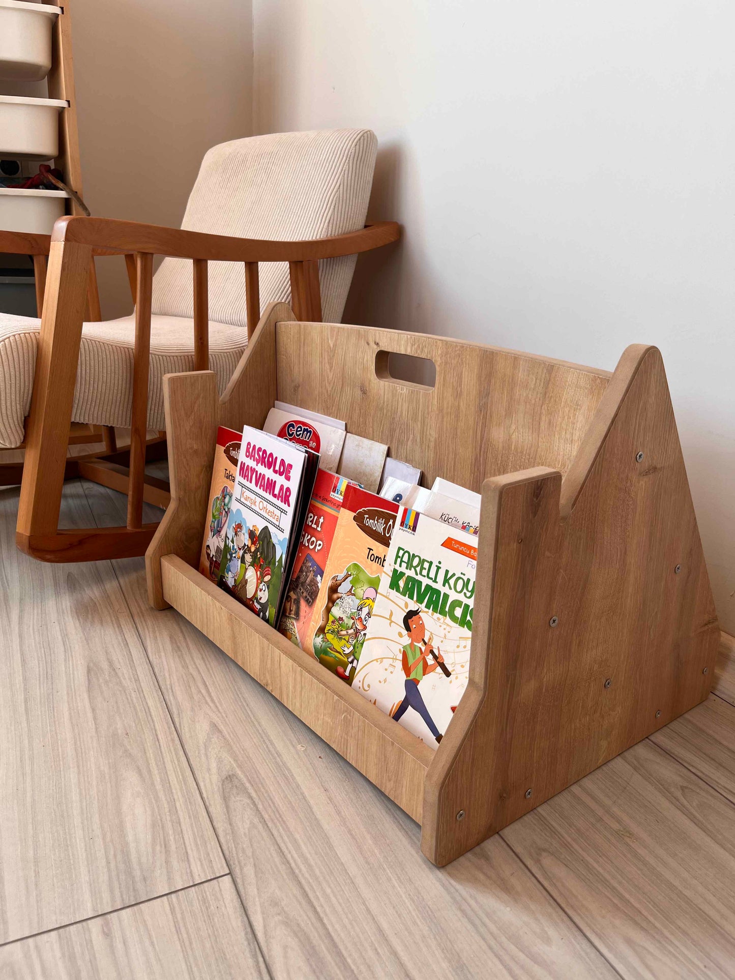 Montessori Mini Bookshelf