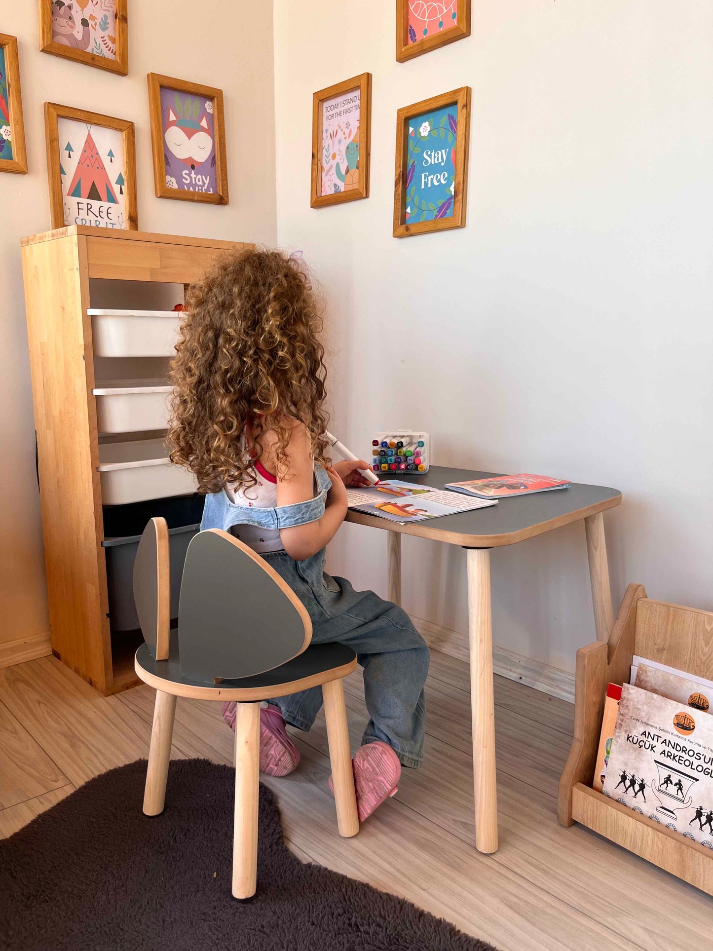Montessori Anthracite Children’s Study Table with Mickey Chair