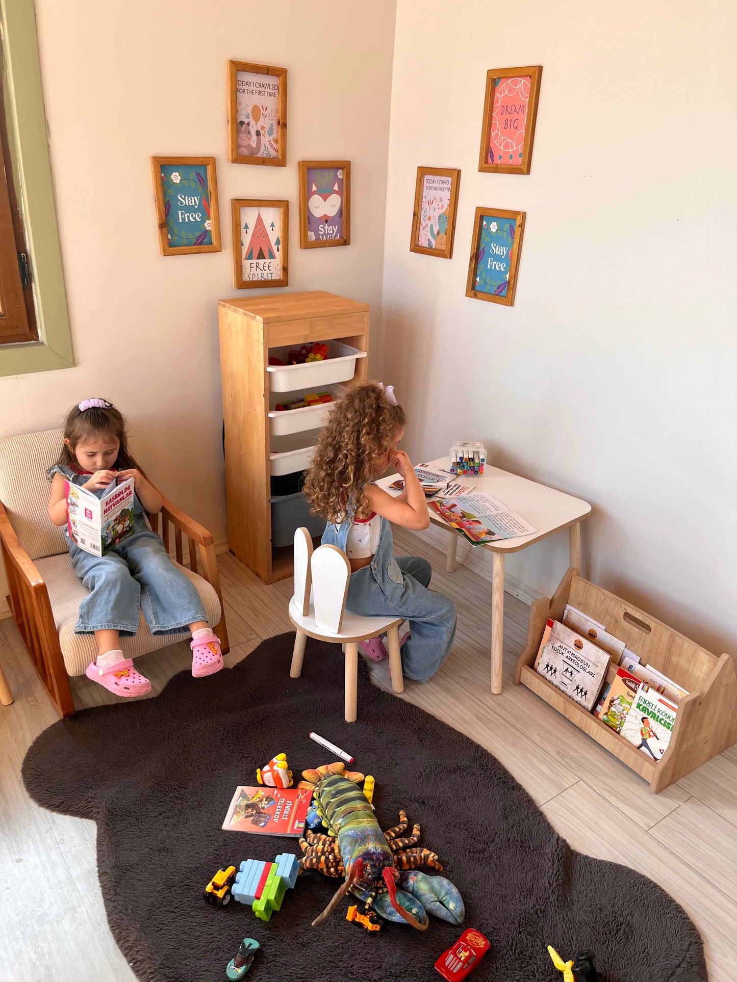 Montessori White Children’s Study Table with Bunny Chair