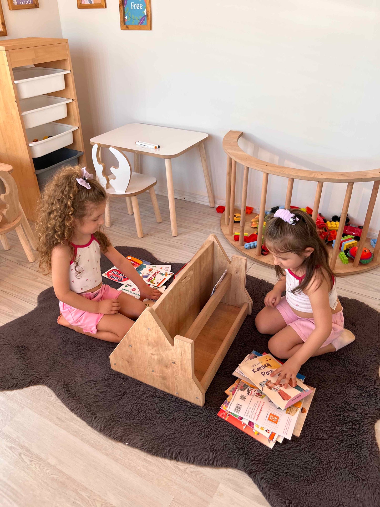 Montessori Mini Bookshelf
