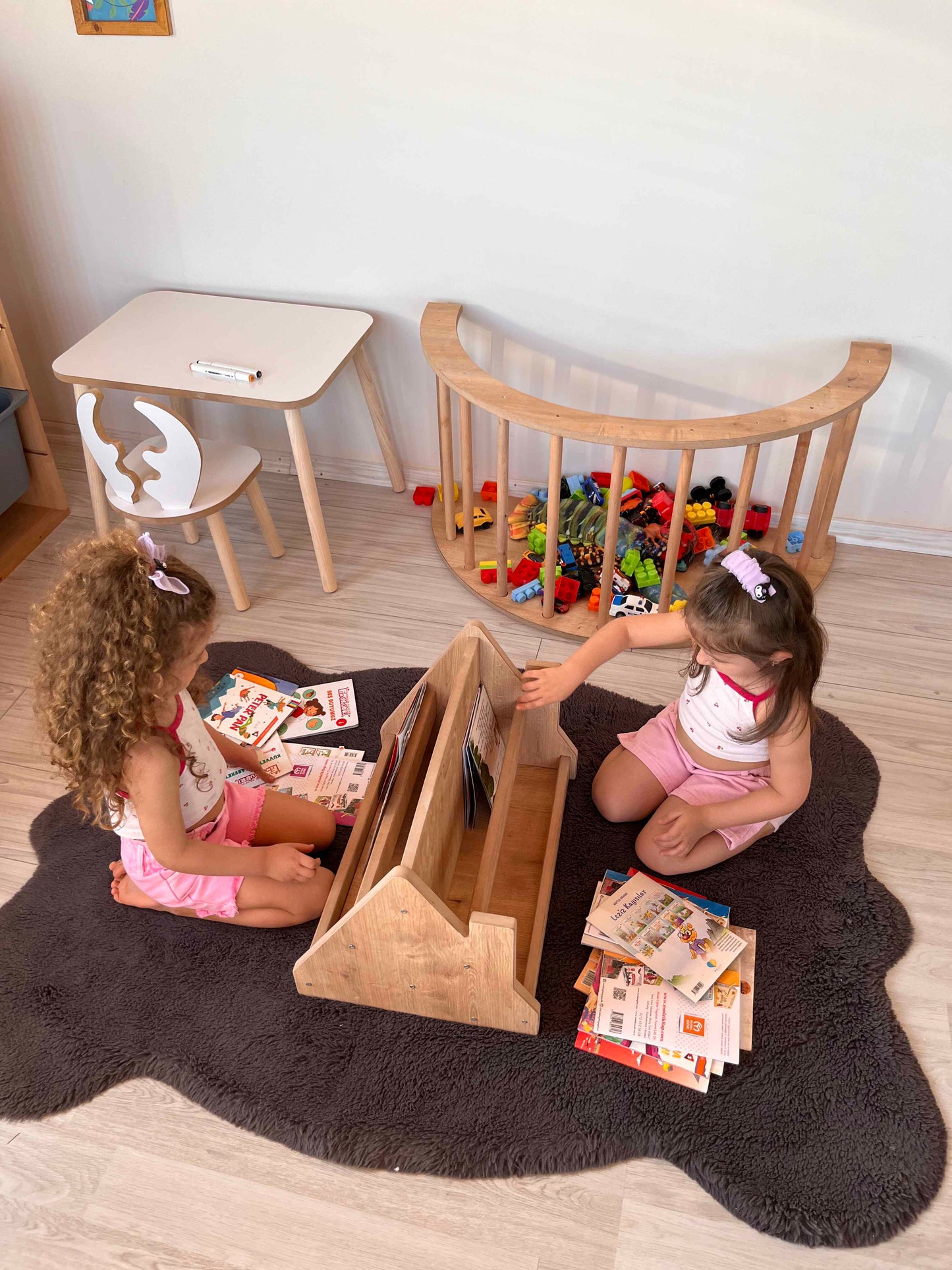 Montessori Mini Bookshelf